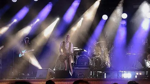 La gira 20-20 dels Pets al Palau d'Anglesola @JordiBonilla