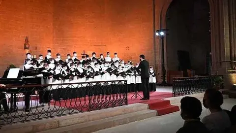 Escolania de Montserrat a l’Església de Santa Maria Balaguer @JuliolMúsica 1