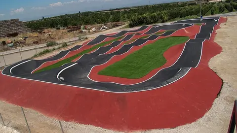 Parc d'activitats amb bicicletes, patins i monopatins a Golmés @JosepA.Pérez