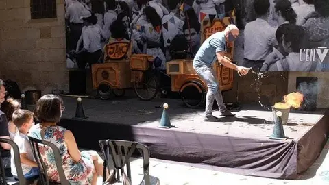 L'espectacle infantil Le Petit Théâtre Ambulant de la companyia JAM @IEI