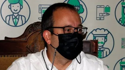 L'alcalde de Mollerussa, Marc Solsona, en roda de premsa.