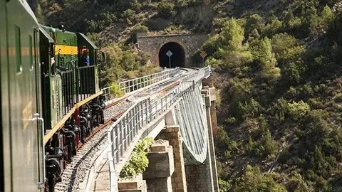 Tren dels Llacs Històric ©FGC