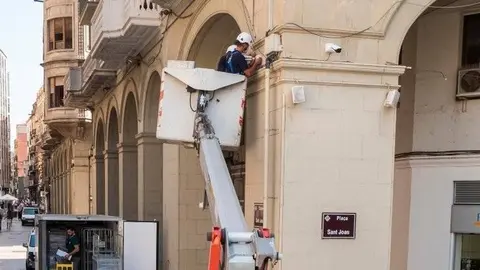 Es renova la xarxa de videovigilància de l’Eix Comercial de Lleida.