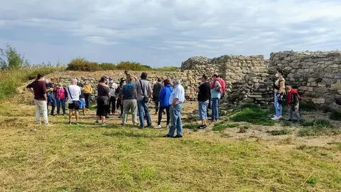 Visitants de la ciutat ibèrica del Molí de l’Espígol @Tornabous