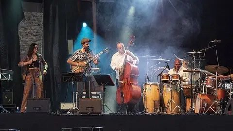 La formació Pixie Dixie en les Festes de Tardor de Lleida @JaviMatín