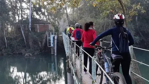Ecodescoberta pel Camí del Riu amb bicicleta. Fotografia: Ajuntament de Lleida.