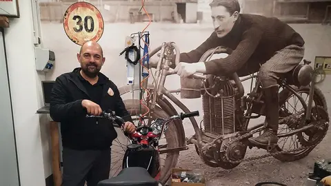 Restaura la Moto, el taller del restaurador Rafael Roig - Foto: cedida per Fira de Lleida