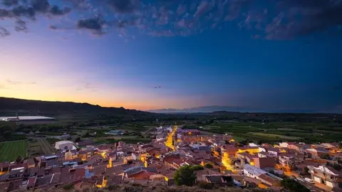 Vista aèria de la Granja d'Escarp de nit - Foto: cedida per l'Ajuntament de la Granja d'Escarp