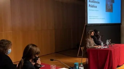Audiència sobre les persones sense llar. Fotografia: Javi Martín.