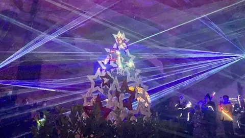 ‘Abraçades de llum’