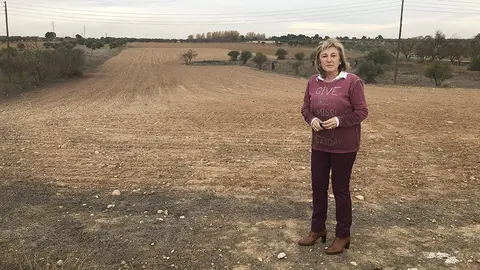L'alcaldessa de les Borges, Núria Palau als terrenys de Vaca Roja ©Borges