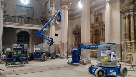 Treballs en l'església del Palau d'Anglesola ©Territoriscat