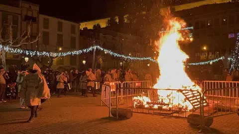Balaguer recupera la tradició de la foguera de Nadal ©RadioBalaguer