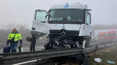 Un dels camions accidentats a l'AP-2 a Castelldans ©LauraCortés