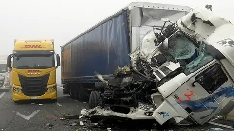 Un dels camions accidentats a l'AP-2 a Castelldans ©LauraCortés