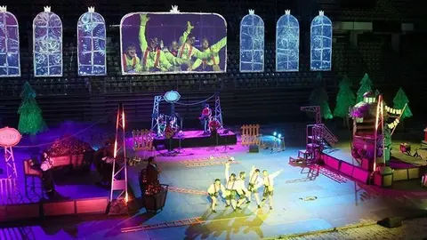 L'espectacle 'La Factoria dels Reixos' al pavelló Barris Nord de Lleida ©AnnaBerga