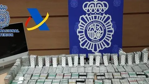 Fàrmacs confiscat per la Policia ©Policia