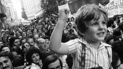 Manifestació durant la Transició Democràtica. Fotografia: Cedida.