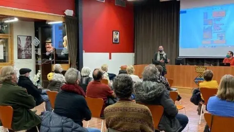 Conferència al voltant de les Carlinades. Fotografia: Ajuntament de Guissona.