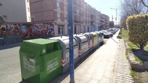 Contenidors Humana de roba a l'Av. Canal de Mollerussa - Ajuntament Mollerussa