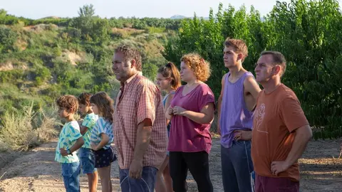 La família protagonista de la pel·lícula 'Alcarràs', dirigida per Carla Simón, interpretada per actors no professionals

Data de publicació: dimecres 16 de febrer del 2022, 20:36

Localització: Berlín

Autor: Cedida per Avalon