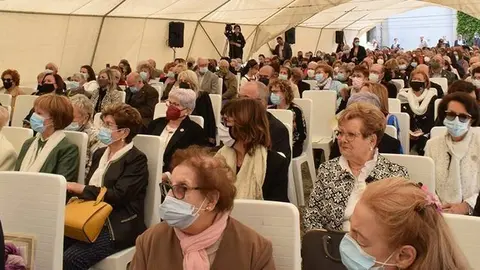 Acte litúrgic a la capella de la Casa Vella de Vila-sana ©MartaArgiés