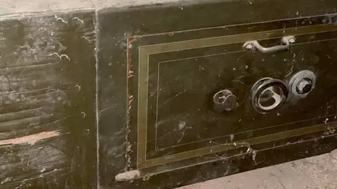 Caixa forta robada a Casa Vallmanya