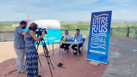 Joan Capdevila I Màxim SolaneS presenten EntreRius ©Térmens