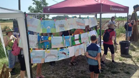 Els dibuixos dels alumnes del Col·legi Joaquim Palacín que van ajudar a escollir el nom del nou pont - Foto: Cedida per l'Ajuntament de Bellvís