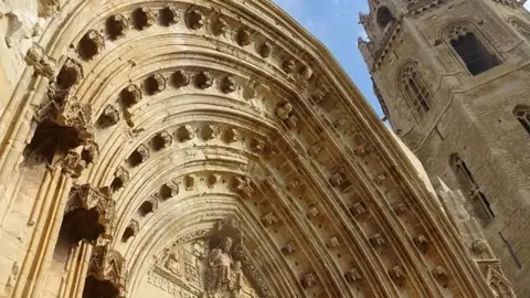 Porta dels apòstols