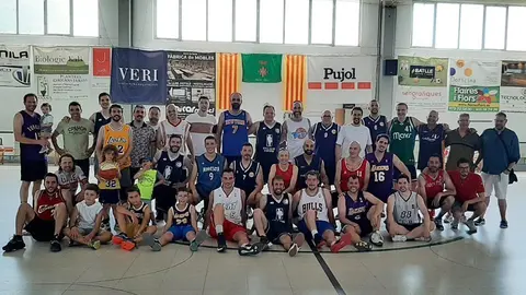 El Club Bàsquet Bell-lloc ret homenatge a Sisco Bonjorn ©CBBell-lloc