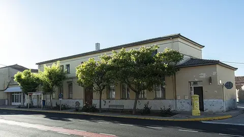 Edifici de les antigues escoles de Sidamon ©JosepAPérez