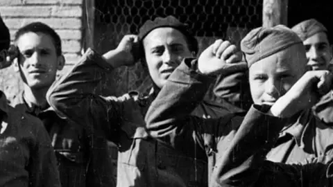 Alguns dels soldats de la lleva del biberó.