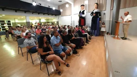 El paer en cap, Miquel Pueyo, ha compartit amb els veïns i les veïnes de Raimat l'inici de la festa major de l'EMD ©Mario Gascón