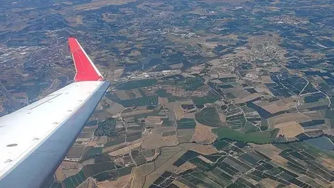 Lleida des del cel, des del vol Lleida-Eivissa sortit de l'Aeroport de Lleida-Alguaire - Foto: Marina Pallàs Barta