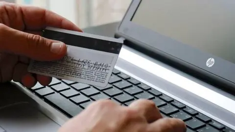 Les compres online, una de les vies de les ciberestafes.