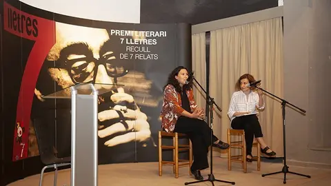 Premi 7lletres Montse Milan, i Anna Punsoda ©JosepAPérez