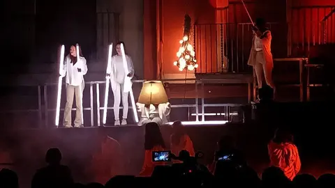 Un moment de l'espectacle 'Entre llums' del taller teatral Cruma ©AjTàrrega