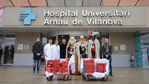 Regals pels infants ingressats a l'Arnau de Vilanova (1)