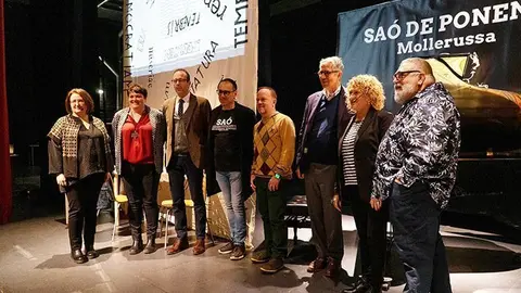Organització, periodistes i autors en l'acte Periodisme i Teatre ©SaódePonent