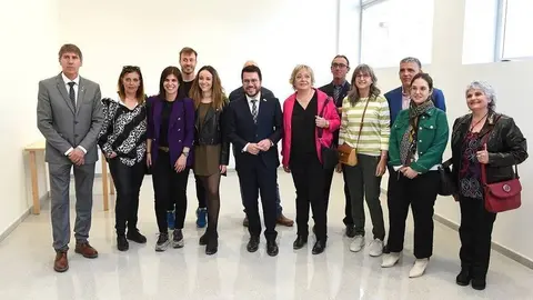Les autoritats inaugurant el Centre de dia de Torregrossa - Foto: Ajuntament de Torregrossa.
