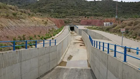 Imatge del canal Segarra-Garrigues al seu pas pel terme municipal de les Borges Blanques
Data de publicació: dissabte 29 d’abril del 2023, 17:42
Localització: Les Borges Blanques
Autor: Ignasi Gómez