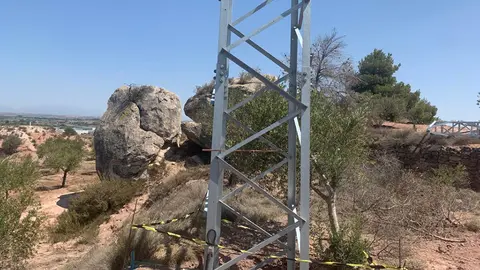 La instal·lació que s'ha paralitzat a les Borges Blanques, al voltant de la zona arqueològica protegida de les Roques Guàrdies - Foto: Cedida per l'Ajuntament de les Borges Blanques
