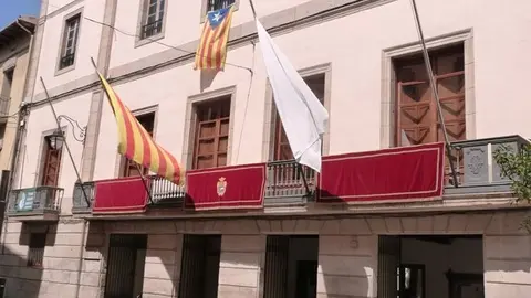 Imatge d'arxiu del balcó de l'Ajuntament de les Borges