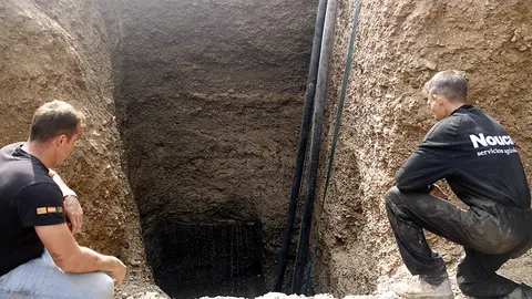 Un pou de vuit metres de profunditat per poder regar una finca de l'entorn del canal d'Urgell


Data de publicació: dijous 01 de juny del 2023, 06:00

Localització: Golmés

Autor: Oriol Bosch