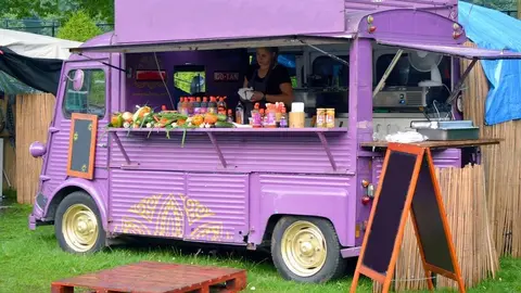 Una food truck - Foto: Joenomias | Pixabay