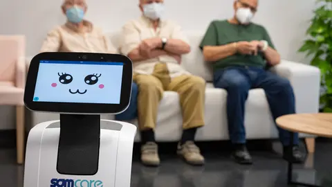 Inici de la prova pilot dels robots del Grupo Saltó al Centre Municipal de Serveis d'Aitona (6 de juliol de 2022) - Foto: Jordi Vinuesa