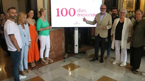 L'equip de govern del PSC Lleida de Fèlix Larrosa ha presentat més d'un centenar de mesures de millora per la ciutat
Data de publicació: dimarts 18 de juliol del 2023, 12:54
Localització: Lleida
Autor: Ignasi Gómez