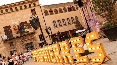 Actuació del grup Laverta a la plaça Major de Tàrrega durant el 25è Paupaterres - Foto: Jordi Vinuesa