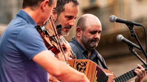 Actuació del grup Laverta a la plaça Major de Tàrrega durant el 25è Paupaterres - Foto: Jordi Vinuesa